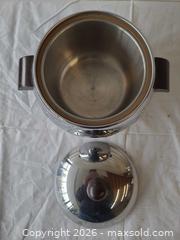 MaxSold Auction: West Bend Mid-Century Penguin Teapot & Ice Bucket Set - Toronto (Ontario, Canada) PARTNER MANAGED Reseller Online Auction - Queen Street West.