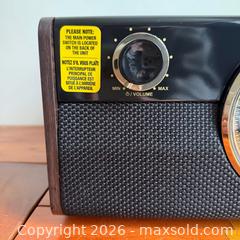 MaxSold Auction: Victrola Metropolitan Mid Century 4-in-1 Bluetooth Record Player & Multimedia Center  - Toronto (Ontario, Canada) SELLER MANAGED Reseller Online Auction -  Crouse Road (STORAGE)