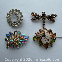 MaxSold Auction: Vintage Decorative Brooches (4)  - Toronto (Ontario, Canada) SELLER MANAGED Reseller Online Auction -  Crouse Road (STORAGE)