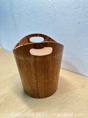 MaxSold Auction: Mid Century Made in Japan Ice Bucket, Teak Veneer Exterior - San Jose (California, USA) SELLER MANAGED Downsizing Online Auction - Lincoln Avenue
