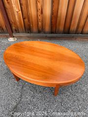 MaxSold Auction: Oval Mid Century Coffee Table  - San Jose (California, USA) SELLER MANAGED Downsizing Online Auction - Lincoln Avenue