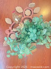 MaxSold Auction: Baskets and faux flower arrangements - Houston (Texas, USA) SELLER MANAGED Downsizing Online Auction - Coleridge Street