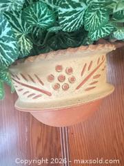 MaxSold Auction: Baskets and faux flower arrangements - Houston (Texas, USA) SELLER MANAGED Downsizing Online Auction - Coleridge Street