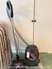MaxSold Auction: Eureka 6900 Upright Vacuum Cleaner System - Houston (Texas, USA) SELLER MANAGED Downsizing Online Auction - Coleridge Street