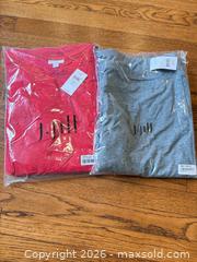 MaxSold Auction: Ladies clothing - Houston (Texas, USA) SELLER MANAGED Downsizing Online Auction - Coleridge Street