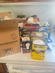 MaxSold Auction: Lightbulbs - Houston (Texas, USA) SELLER MANAGED Downsizing Online Auction - Coleridge Street