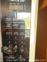 MaxSold Auction: Panasonic Microwave - Houston (Texas, USA) SELLER MANAGED Downsizing Online Auction - Coleridge Street