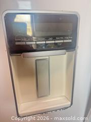 MaxSold Auction: White Whirlpool 20FDBM Refrigerator - Houston (Texas, USA) SELLER MANAGED Downsizing Online Auction - Coleridge Street