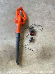 MaxSold Auction: Black & Decker 20V Cordless Leaf Blower - Cary (North Carolina, USA) PARTNER MANAGED Downsizing Online Auction - Magerton Court
