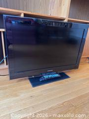 MaxSold Auction: Samsung 32" LCD TV HDMI & USB, Black - Cary (North Carolina, USA) PARTNER MANAGED Downsizing Online Auction - Magerton Court