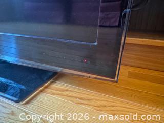MaxSold Auction: Samsung 32" LCD TV HDMI & USB, Black - Cary (North Carolina, USA) PARTNER MANAGED Downsizing Online Auction - Magerton Court