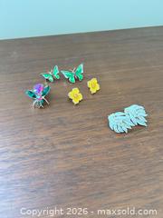 MaxSold Auction: Vintage clip on Earrings and Brooch Set - Cary (North Carolina, USA) PARTNER MANAGED Downsizing Online Auction - Magerton Court