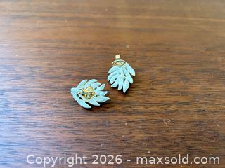 MaxSold Auction: Vintage clip on Earrings and Brooch Set - Cary (North Carolina, USA) PARTNER MANAGED Downsizing Online Auction - Magerton Court