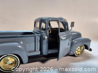 MaxSold Auction: 1953 Chevrolet 3100 1/24 Model Truck. - Oshawa (Ontario, Canada) SELLER MANAGED Commercial Liquidation Online Auction - Bond Street West (STORAGE)