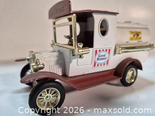 MaxSold Auction: Die Cast Metal Toy Replica Vintage Ford Model T Deilvery Truck - Oshawa (Ontario, Canada) SELLER MANAGED Commercial Liquidation Online Auction - Bond Street West (STORAGE)