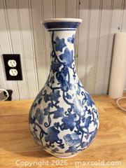 MaxSold Auction: Blue and White Chinese-Style Vase with Mark - Smiths Falls (Ontario, Canada) SELLER MANAGED Downsizing Online Auction - Salmon Side Road