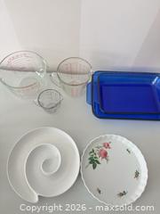 MaxSold Auction: Lot of glass Kitchen ware - Strathroy-Caradoc (Ontario, Canada) SELLER MANAGED Estate Sale Online Auction - Claire Court