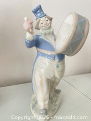 MaxSold Auction: Porcelain/Ceramic Figurines, Decorative Ginger Jar & Wall Plaque - Strathroy-Caradoc (Ontario, Canada) SELLER MANAGED Estate Sale Online Auction - Claire Court
