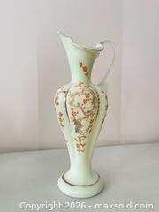 MaxSold Auction: Set of 6 Glass and Porcelain Vases - Strathroy-Caradoc (Ontario, Canada) SELLER MANAGED Estate Sale Online Auction - Claire Court