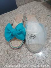 MaxSold Auction: Antonio Melani Turquoise Slide Sandals, Size 7.5 - Las Vegas (Nevada, USA) PARTNER MANAGED Estate Sale Online Auction -  Argent Star Court