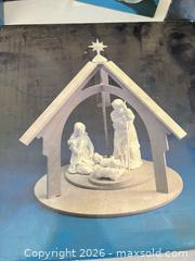 MaxSold Auction: Avon Porcelain Nativity Figurine Set (Multiple Pieces) - Las Vegas (Nevada, USA) PARTNER MANAGED Estate Sale Online Auction -  Argent Star Court