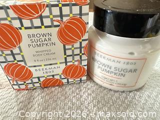 MaxSold Auction: Beekman 1802 Whipped Body Cream — Brown Sugar Pumpkin 8 fl oz - Las Vegas (Nevada, USA) PARTNER MANAGED Estate Sale Online Auction -  Argent Star Court