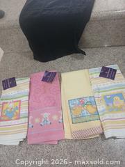 MaxSold Auction: Blossoms & Blooms Cotton Kitchen Towels, Lot of 4 - Las Vegas (Nevada, USA) PARTNER MANAGED Estate Sale Online Auction -  Argent Star Court