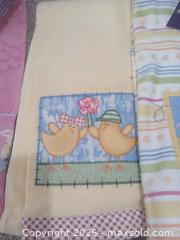 MaxSold Auction: Blossoms & Blooms Cotton Kitchen Towels, Lot of 4 - Las Vegas (Nevada, USA) PARTNER MANAGED Estate Sale Online Auction -  Argent Star Court