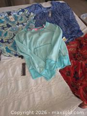 MaxSold Auction: Blouse / Top, Medium — Unknown Brand - Las Vegas (Nevada, USA) PARTNER MANAGED Estate Sale Online Auction -  Argent Star Court