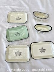 MaxSold Auction: Blue Stallion Farm Enamel Mini Bathtub Soap Dishes, Set of 6 - Las Vegas (Nevada, USA) PARTNER MANAGED Estate Sale Online Auction -  Argent Star Court