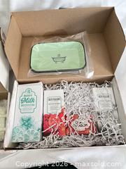 MaxSold Auction: Blue Stallion Guava Blossom Bath & Body Gift Set, 9-Piece - Las Vegas (Nevada, USA) PARTNER MANAGED Estate Sale Online Auction -  Argent Star Court