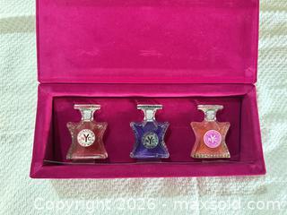 MaxSold Auction: Bond No. 9 Perfume Mini Set - 3 Travel Size Bottles - Las Vegas (Nevada, USA) PARTNER MANAGED Estate Sale Online Auction -  Argent Star Court
