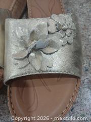 MaxSold Auction: Born Women's Gold Leather Slide Sandals - Las Vegas (Nevada, USA) PARTNER MANAGED Estate Sale Online Auction -  Argent Star Court