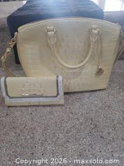 MaxSold Auction: Brahmin Croc-Embossed Yellow Handbag & Wallet - Las Vegas (Nevada, USA) PARTNER MANAGED Estate Sale Online Auction -  Argent Star Court