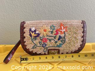 MaxSold Auction: Brahmin Straw & Leather Embroidered Wristlet Clutch - Las Vegas (Nevada, USA) PARTNER MANAGED Estate Sale Online Auction -  Argent Star Court