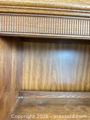 MaxSold Auction: Brown Veneer Traditional 5-Shelf Bookcase - Las Vegas (Nevada, USA) PARTNER MANAGED Estate Sale Online Auction -  Argent Star Court