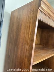 MaxSold Auction: Brown Veneer Traditional 5-Shelf Bookcase - Las Vegas (Nevada, USA) PARTNER MANAGED Estate Sale Online Auction -  Argent Star Court