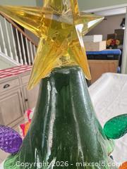 MaxSold Auction: Ceramic Plug-In Christmas Tree & Gingerbread House (18–24 in) - Las Vegas (Nevada, USA) PARTNER MANAGED Estate Sale Online Auction -  Argent Star Court