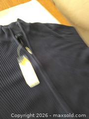 MaxSold Auction: Chaps Navy Cotton Ribbed Knit Full-Zip Sweater XL - Las Vegas (Nevada, USA) PARTNER MANAGED Estate Sale Online Auction -  Argent Star Court