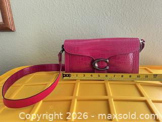 MaxSold Auction: Coach Fuchsia Croc-Embossed Leather Small Shoulder Bag - Las Vegas (Nevada, USA) PARTNER MANAGED Estate Sale Online Auction -  Argent Star Court