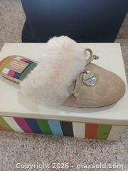 MaxSold Auction: Coach Sand Suede Shearling-Lined Slipper / Mule, Size 7 - Las Vegas (Nevada, USA) PARTNER MANAGED Estate Sale Online Auction -  Argent Star Court