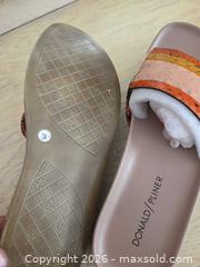 MaxSold Auction: Donald J Pliner Leather Embossed (Snakeskin) Shoes, Size 7.5 - Las Vegas (Nevada, USA) PARTNER MANAGED Estate Sale Online Auction -  Argent Star Court