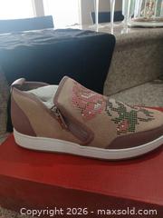 MaxSold Auction: Donald J Pliner Slip-On Sneaker Suede Rhinestone Floral - Las Vegas (Nevada, USA) PARTNER MANAGED Estate Sale Online Auction -  Argent Star Court