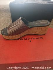 MaxSold Auction: Donald J Pliner Woven Bronze Wedge Platform Slide, Size 7.5 - Las Vegas (Nevada, USA) PARTNER MANAGED Estate Sale Online Auction -  Argent Star Court