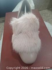 MaxSold Auction: Donald Pliner Blush Leather Loafers with Faux Fur Pom, Size 7.5 M - Las Vegas (Nevada, USA) PARTNER MANAGED Estate Sale Online Auction -  Argent Star Court