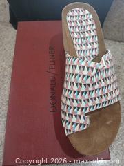 MaxSold Auction: Donald Pliner Wedge Sandal Nappa Leather Women's 7.5 - Las Vegas (Nevada, USA) PARTNER MANAGED Estate Sale Online Auction -  Argent Star Court