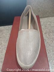 MaxSold Auction: Donald Pliner Women’s Slip-On Shoes Taupe US 7.5 - Las Vegas (Nevada, USA) PARTNER MANAGED Estate Sale Online Auction -  Argent Star Court