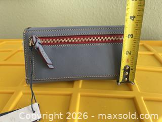 MaxSold Auction: Dooney & Bourke Blue Leather Wallet - Las Vegas (Nevada, USA) PARTNER MANAGED Estate Sale Online Auction -  Argent Star Court