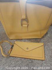 MaxSold Auction: Dooney & Bourke Large Yellow Saffiano Leather Tote Shoulder Bag - Las Vegas (Nevada, USA) PARTNER MANAGED Estate Sale Online Auction -  Argent Star Court