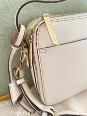 MaxSold Auction: Dooney & Bourke Small Ivory Leather Crossbody Bag - Las Vegas (Nevada, USA) PARTNER MANAGED Estate Sale Online Auction -  Argent Star Court